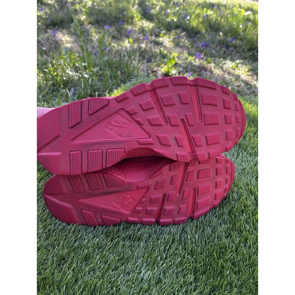 Nike Air Huarache Run University Red Sneakers 634835-601 Womens‎ Size 9